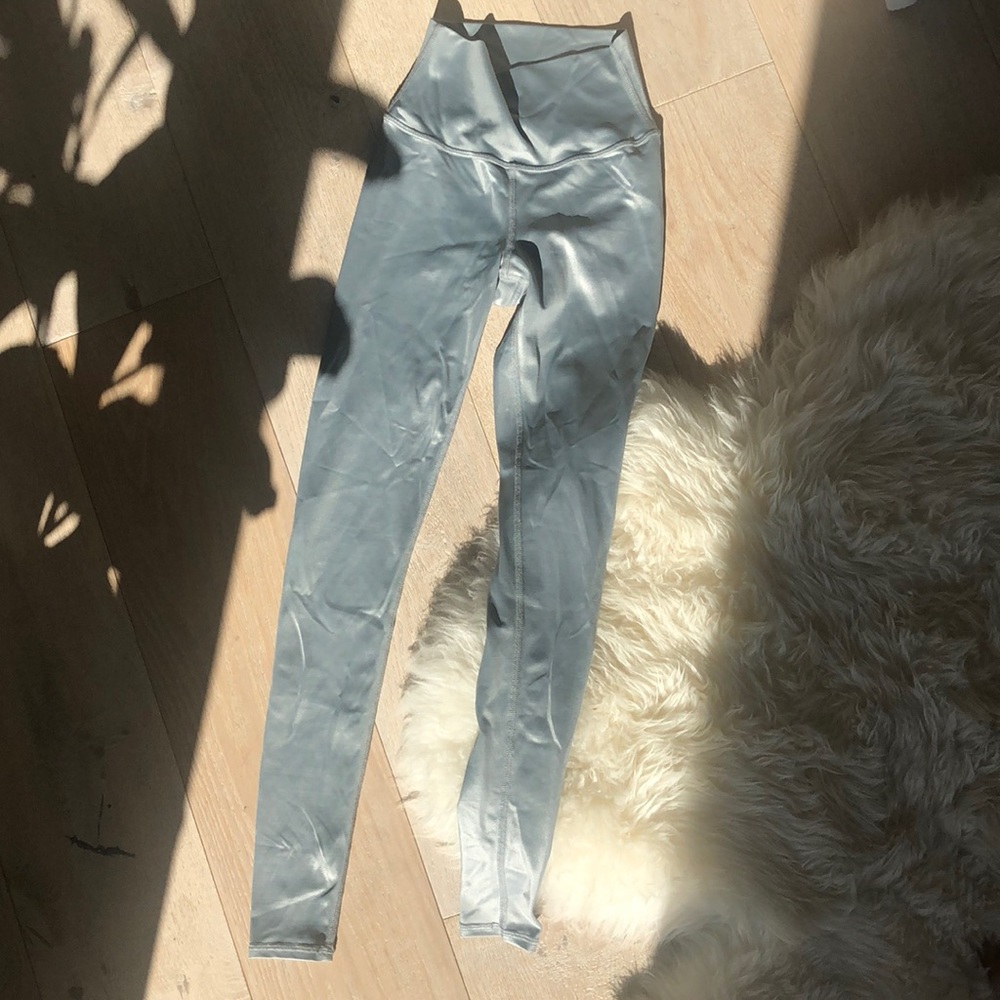 Silver ALO Yoga leggings